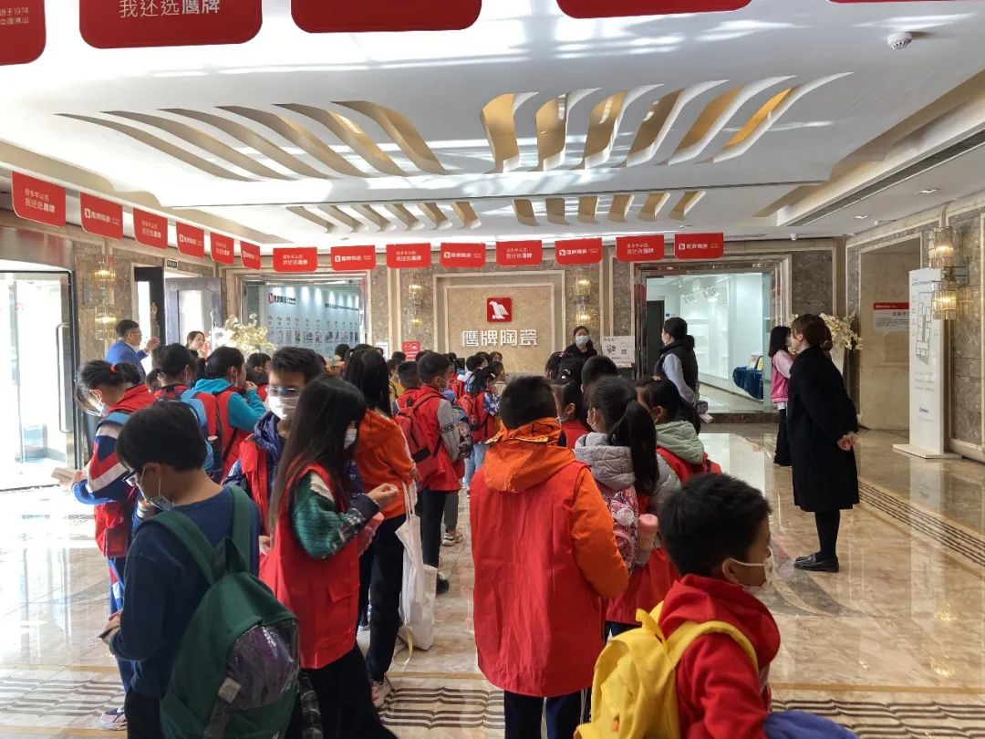 爭做未來接班人——2022佛山傳媒集團職工子女冬令營走進鷹牌！(圖1)