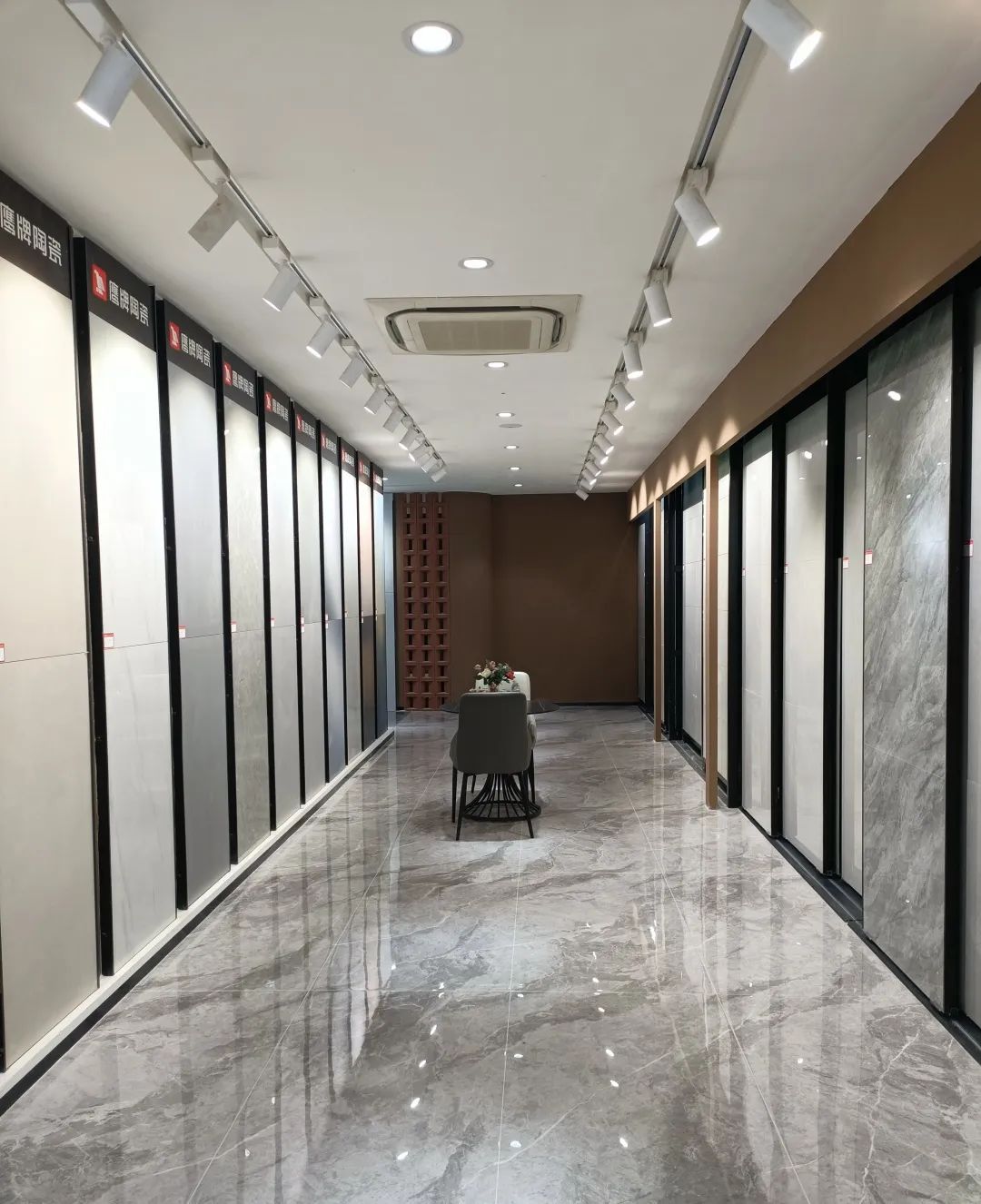 鷹牌50周年 門(mén)店風(fēng)采｜高碑店鷹牌陶瓷：締造品質(zhì)家居新典范(圖15)
