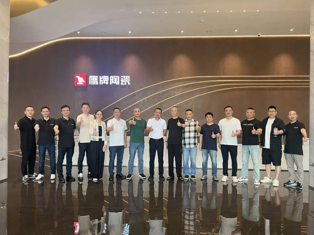 共話家居發(fā)展新趨勢(shì)｜湖南千思裝飾集團(tuán)張董一行蒞臨鷹牌總部參觀交流(圖13)